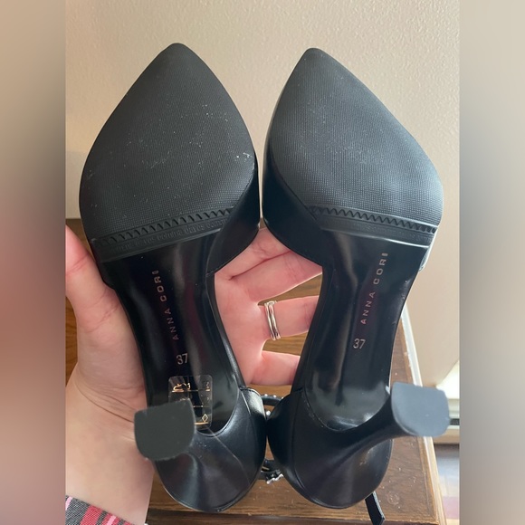 Anna Cori Black Heels - Picture 4 of 5